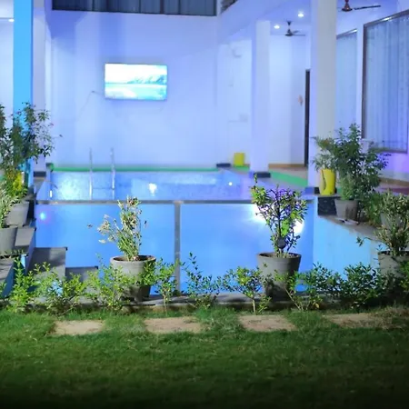 Acqua Manor Home Stay